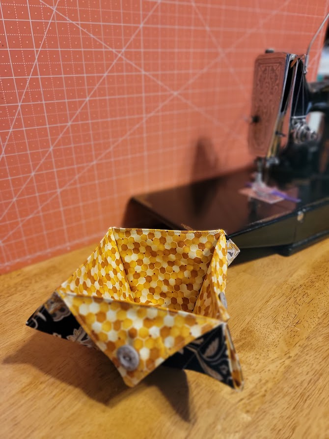 Wendy – Thread Catcher – Quilty Friends Retreats